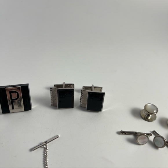 Vintage 26 lot of men’s costume, jewelry cufflinks, tie tacks and buttons - Picture 4 of 16